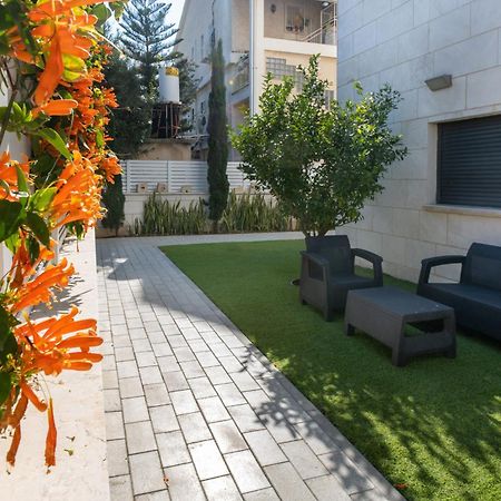 Balfour Sea View City Center Nahariya Exteriör bild