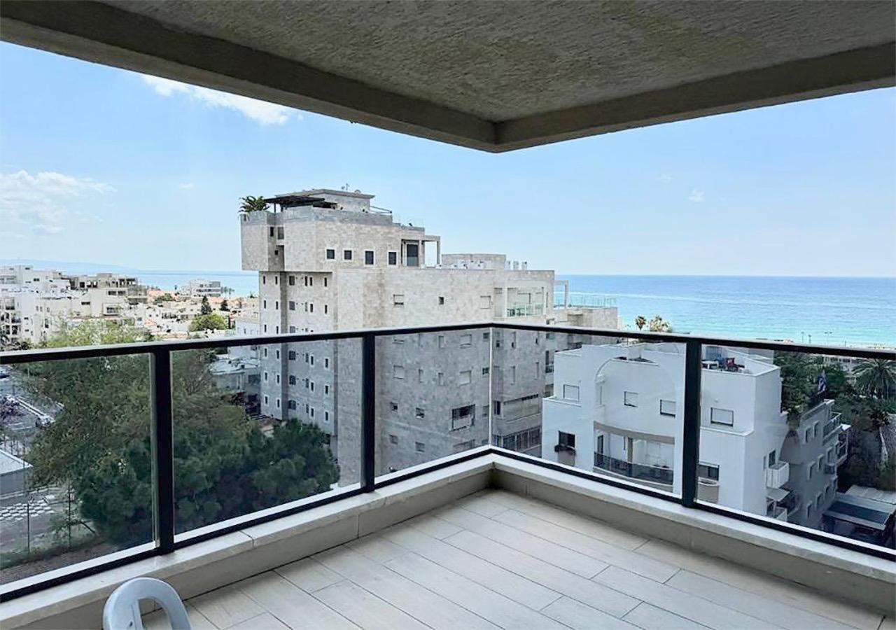 Balfour Sea View City Center Lägenhet Nahariya Exteriör bild