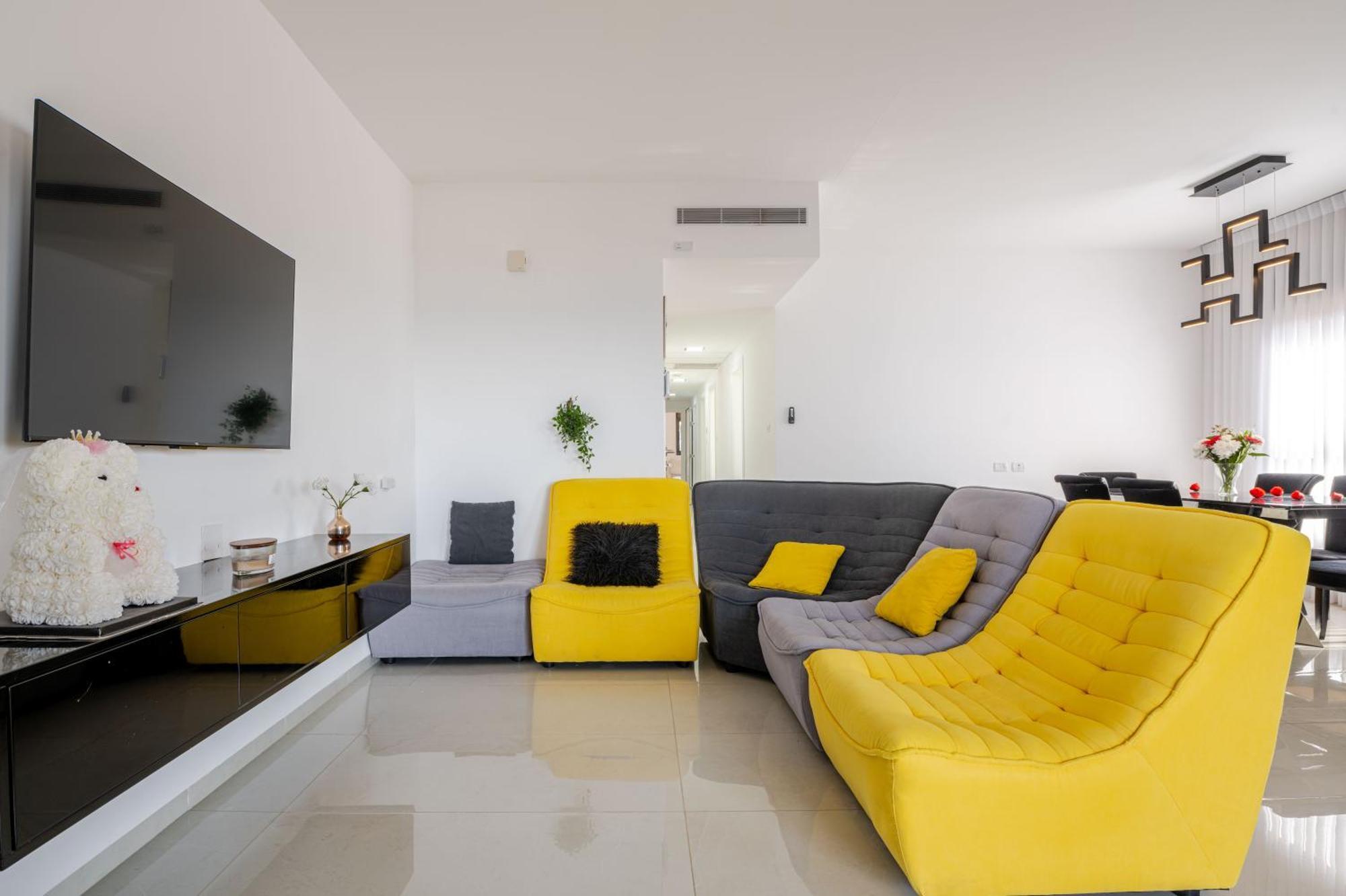 Balfour Sea View City Center Nahariya Exteriör bild