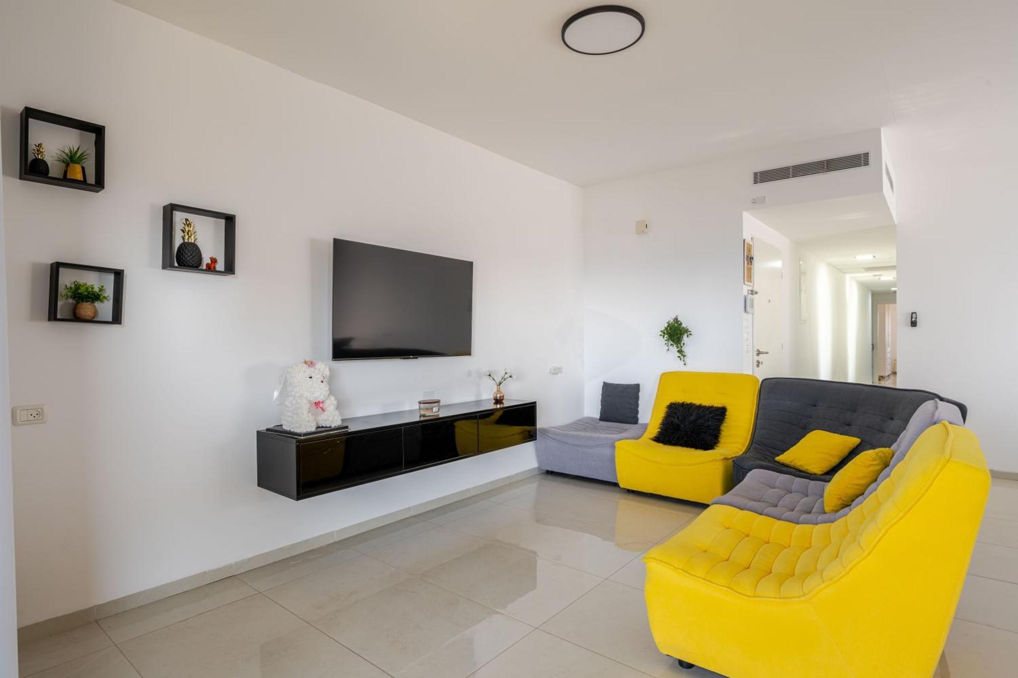 Balfour Sea View City Center Nahariya Exteriör bild