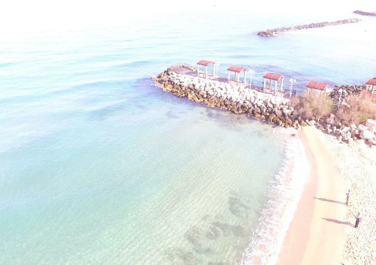 Balfour Sea View City Center Nahariya Exteriör bild